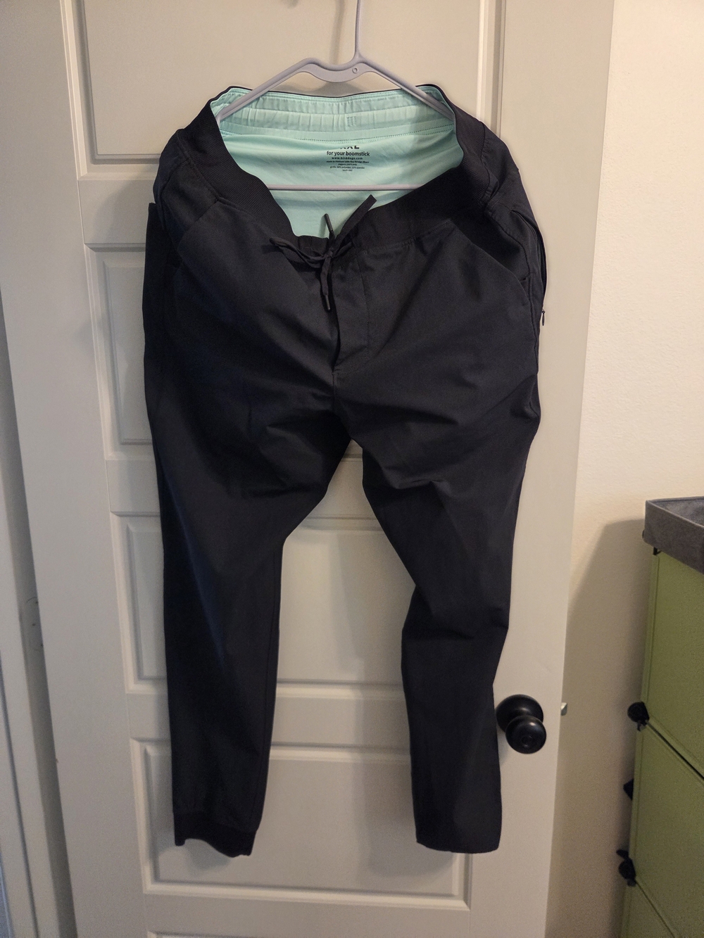 Birddogs Men's Black Joggers with Mint Liner